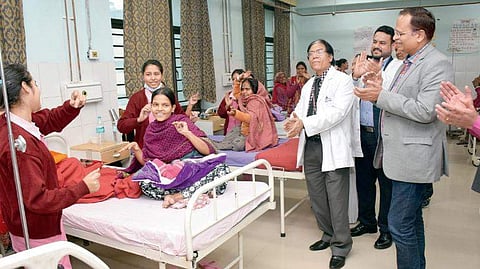 Delhi health minister Satyendar Jain launching 'happiness therapy' at GTB Hospital