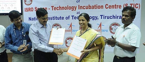 Dr PV Venkatakrishnan, Director, Capacity Building Programme Office ISRO and Dr Mini Shaji Thomas, Director NIT Tiruchy sign MoU at the inauguration of Space Technology Incubation Centre at NIT (TNIE)