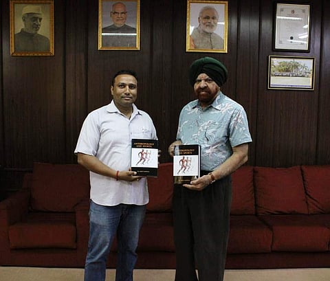 Dr Ajeet Jaiswal with Gurmeet Singh, VC of Pondicherry University