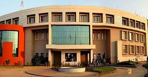 IIT sprawls over a 25 sq.km area with one million square meters of aesthetically built up area