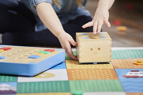 Cubetto has a simple, easy-to-use design