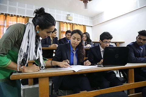 A BBA class being taught at Parul University