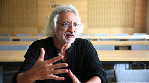 Anand Patwardhan demands the screening of the film, if the campus is truly welcome to debate and dissent as they claimed