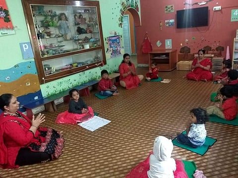 Farida Rizwan teaching kids at her school (Pic:  Farida Rizwan)