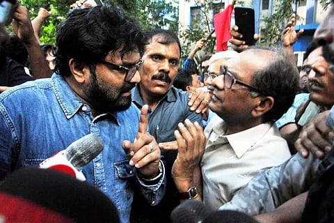 Babul in a verbal scuffle with the VC Dr Suranjan Das (Pic: PTI)