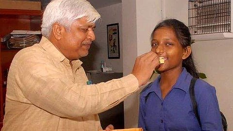 Shashi met Delhi's Social Justice Minister Rajendra Pal Gautam (Pic: @AdvRajendraPal)