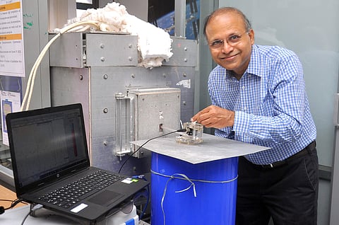 Dr Krishnan Balasubramaniam, IIT Madras, with ‘Portable Rheology & Temperature Sensor’ (PoRTS) developed by Xyma Analytics (Pic: IIT Madras)