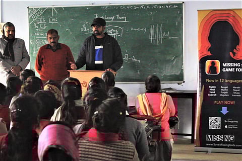 Vipul Singh has performed over 1000 plays on more than 100 topics so far