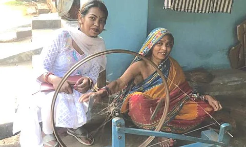 Monic with a weaver | (Pic: Go Ethynyc)
