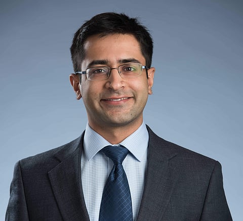Dr Ruchir Mehra