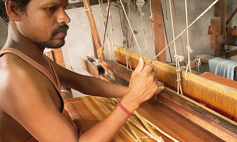 Nuapatana stole weaving | (Pic: Label Utpatti)
