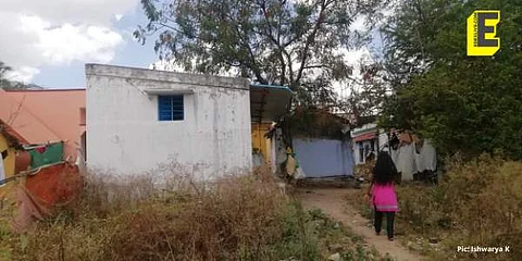 A young woman on her way to muttuthurai in Koovalapuram (Pic: Ishwarya K)