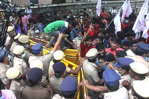 Students' Federation of India activists while at protesting at Chennai's Shastri Bhavan on November 15 | Pic: Specially arranged by Edexlive