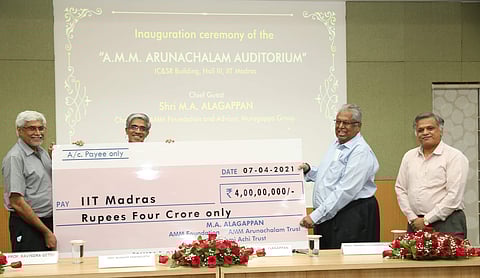 Murugappa group representatives with IITM Director Bhaskar Ramamurthi