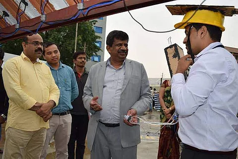 Karisiddappa, VC, VTU interacting with engineering students (Picture: Twitter)