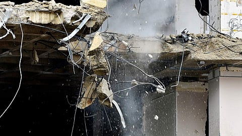 Mysuru: Maharani College's Chemistry lab building collapses just few minutes after staff vacates