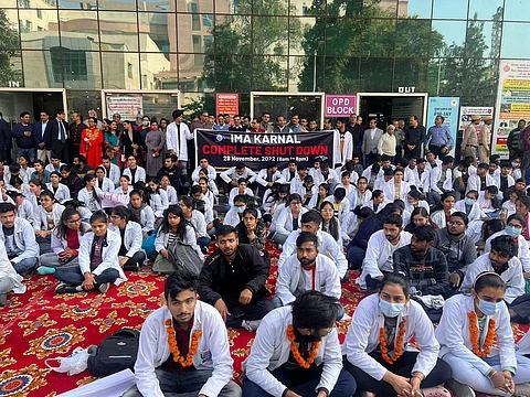 Haryana MBBS students' protest over bond policy | (Pic: Sourced)