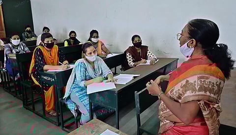 Odisha: Increasing retirement age of college teachers to 62, other recommendations of Assembly Standing Committee on Edu