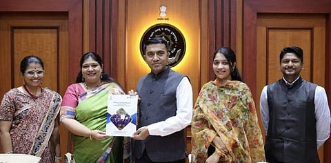 Meeting the CM | (Pic: ISB)