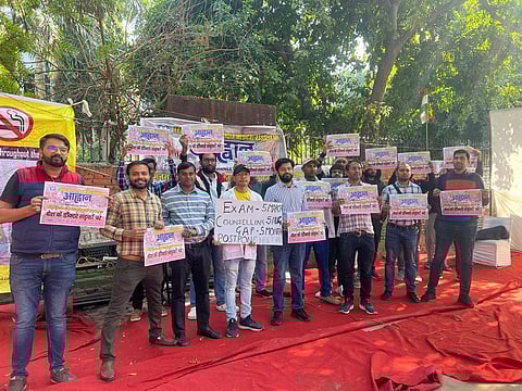 Protest by medical students at Jantar Mantar for postponement of NEET PG 2023 | Pic: Sourced