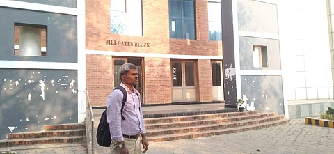 Failing the test: No Braille questionnaire; deafblind Prof Tomkinson turned away from UGC-NET, again 