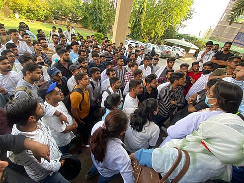 FMGs from Rajasthan protest in Jaipur over non-availability of CMRI seats on April 12| (Pic: Rakesh Gurjar)
