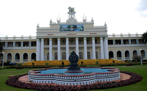 Mysore University lecturers demand issues with UUCMS be rectified