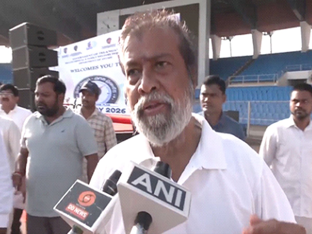 Health Week Yoga session sees Minister’s participation in Hyderabad