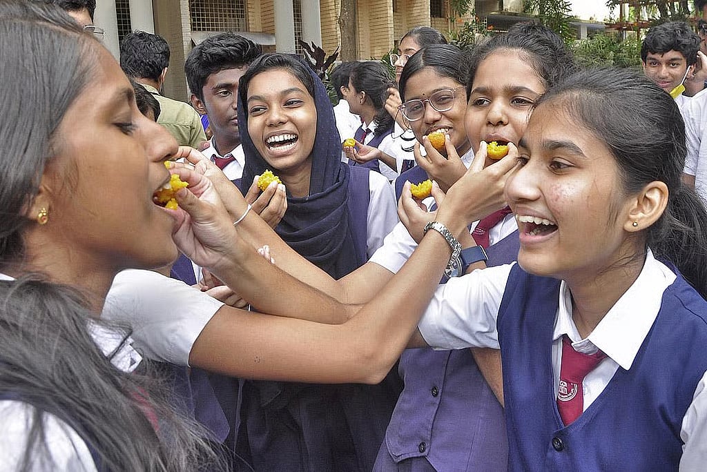 Thiruvananthapuram region continues top performance in CBSE Class 10 exams with 99.79% pass rate