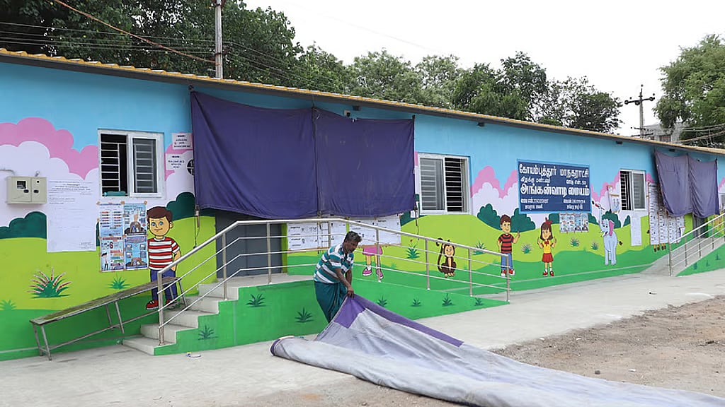 Remove poll posters from school walls, Coimbatore headmasters urge