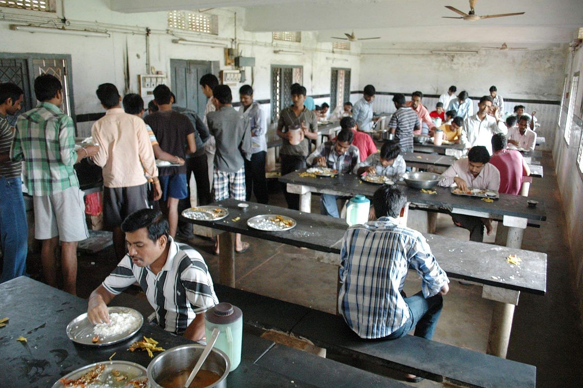IIM Calcutta: Mess workers resume work but permanent solution is yet to ...
